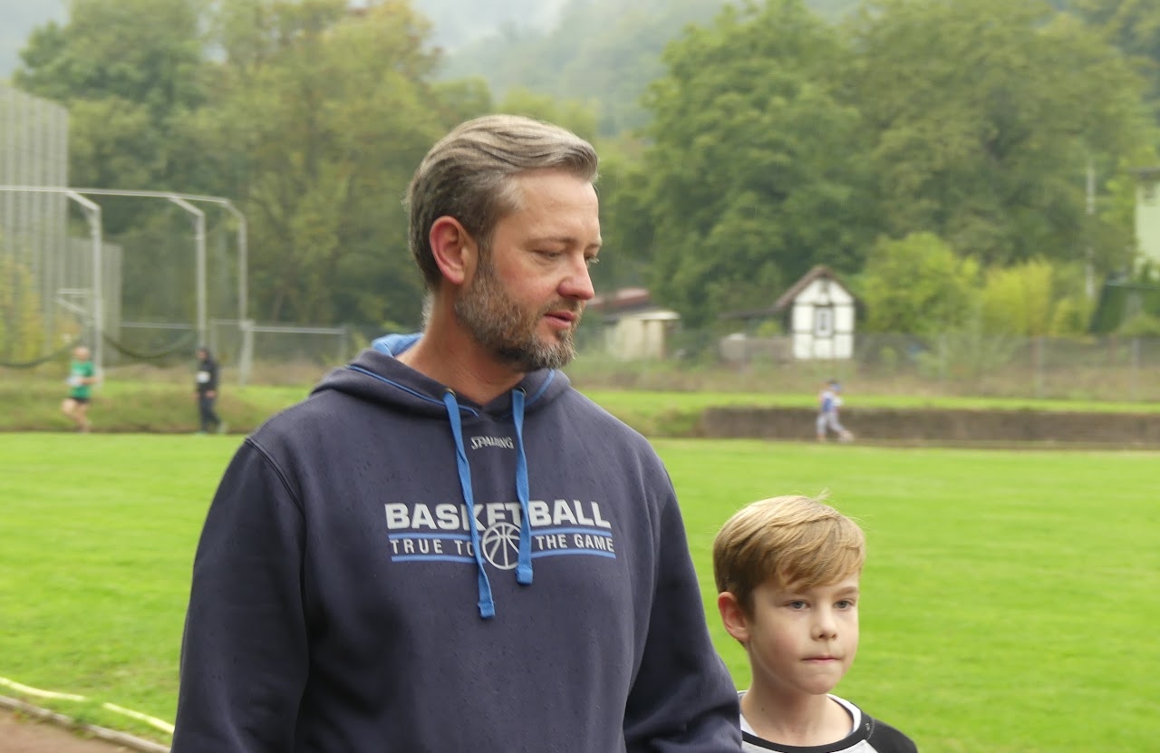 Bild vom 13. Benefizlauf im Jahr 2022. Dies ist das 52. Bild.